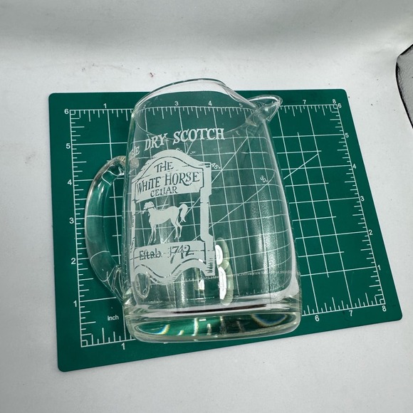 VTG The White Horse Cellar Dry Scotch Whiskey Glass Pitcher with Applied Handle - Picture 4 of 8
